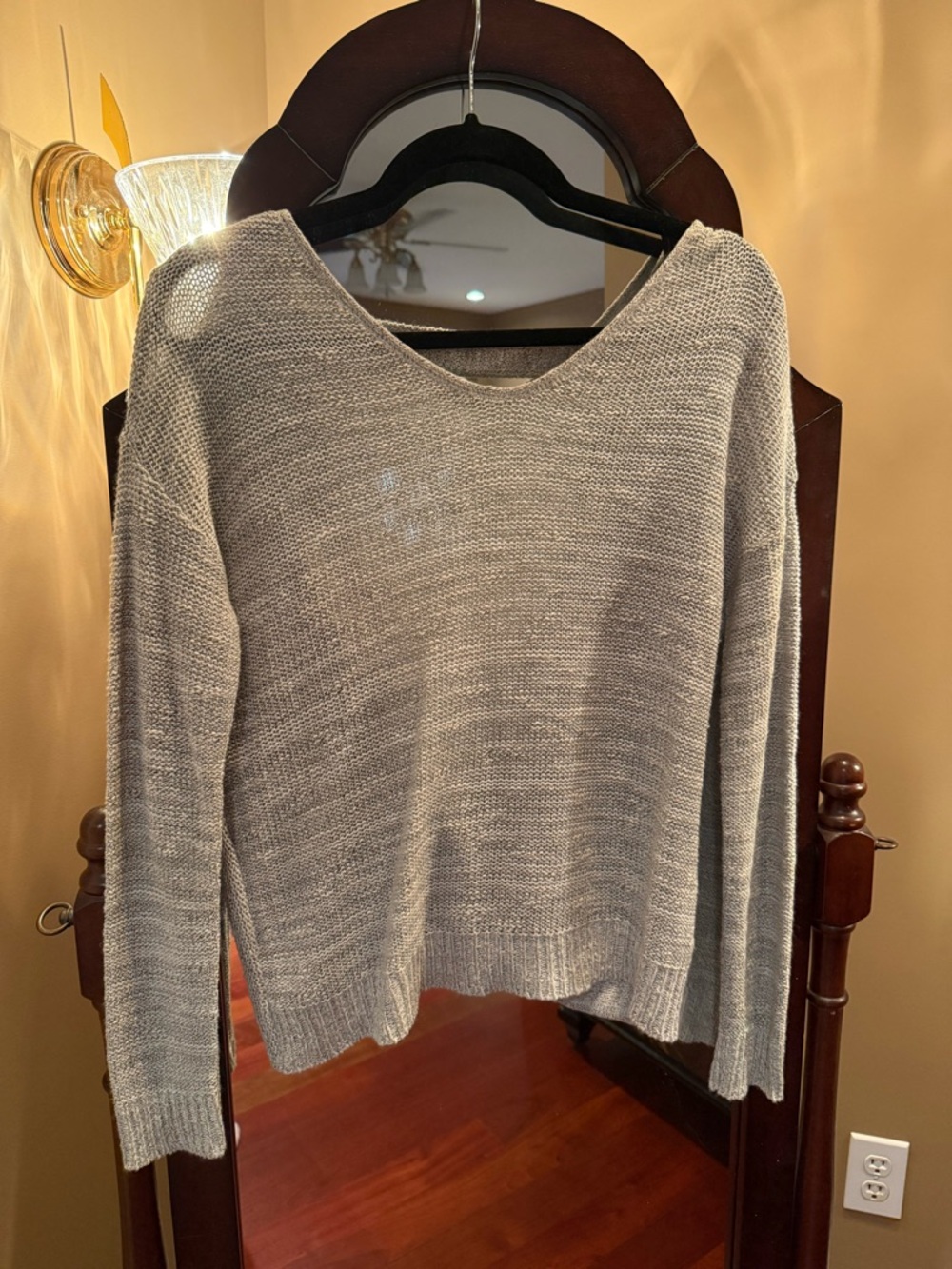 Express Light Gray V-Neck Knit Sweater